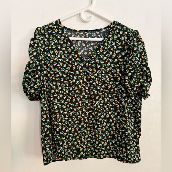 Tops - Floral Puff Sleeve Top - Black, Size XL